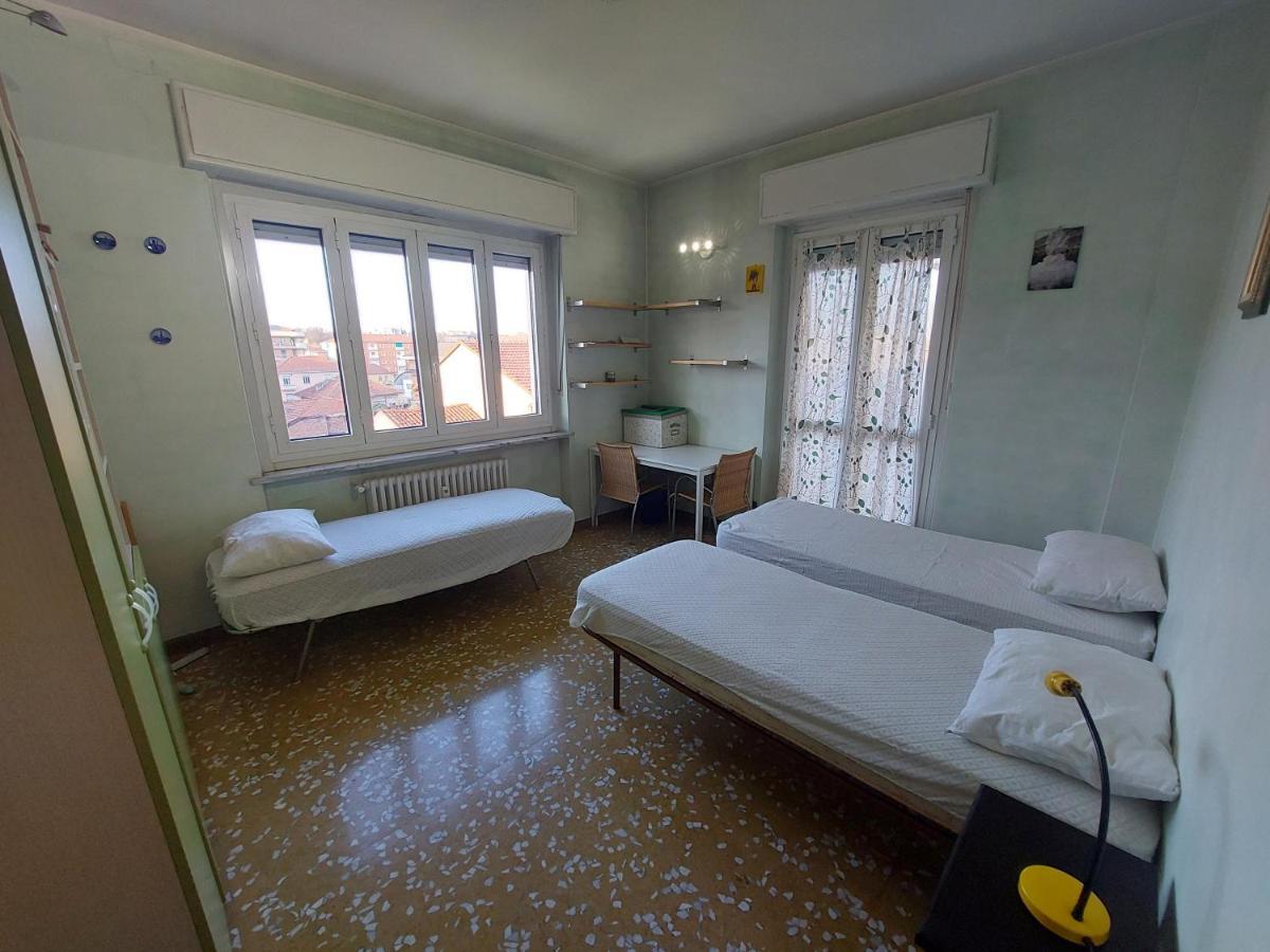 Asti Lovely Apartment Екстер'єр фото